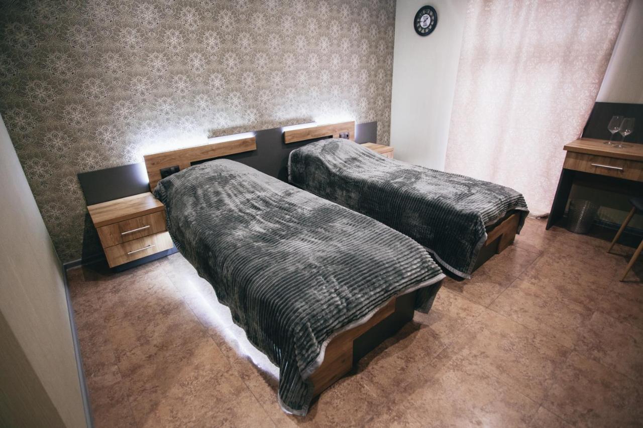 4Rooms ヴィーンヌィツャ エクステリア 写真